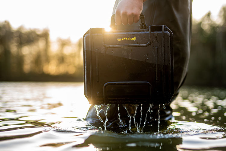 Outdoorbox in het water
